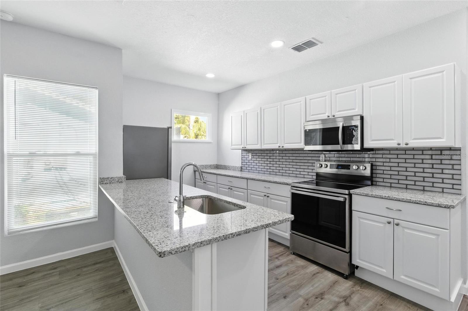 SPETH J B FIRST ADD - Residential Lease