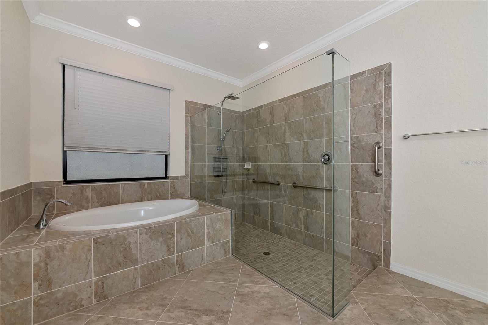 ROSEDALE - Residential