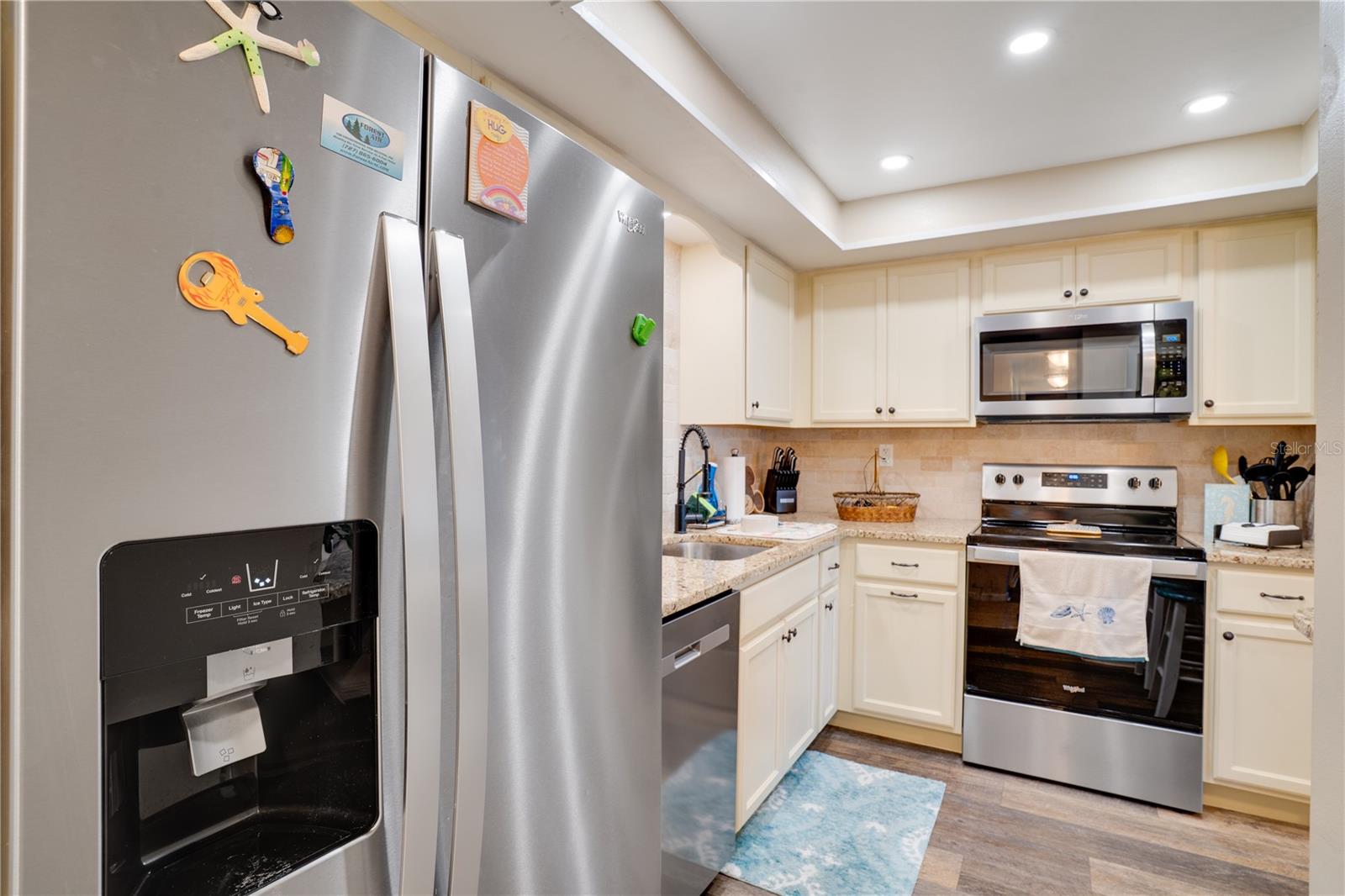 THREE PALMS POINTE CONDO - Residential Lease