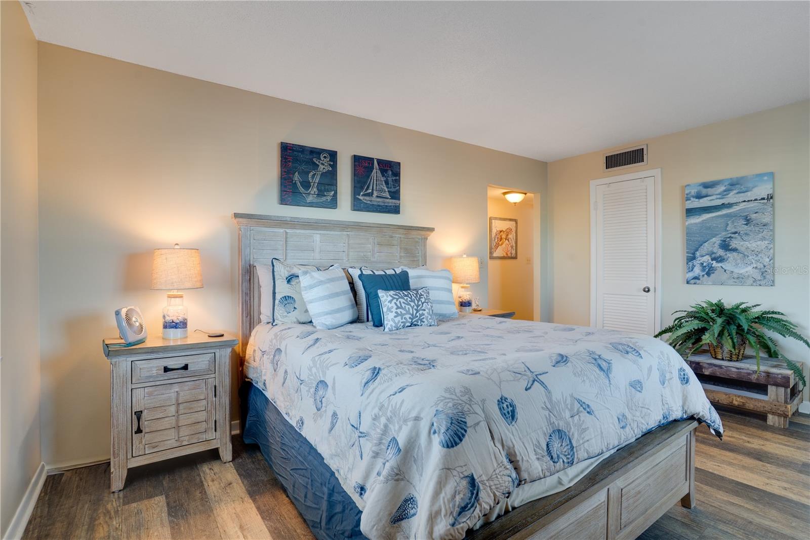 THREE PALMS POINTE CONDO - Residential Lease