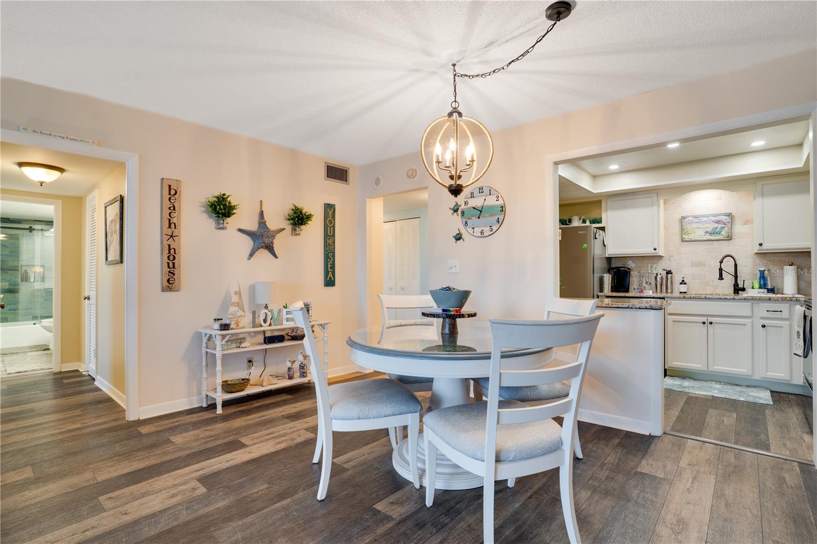 THREE PALMS POINTE CONDO - Residential Lease