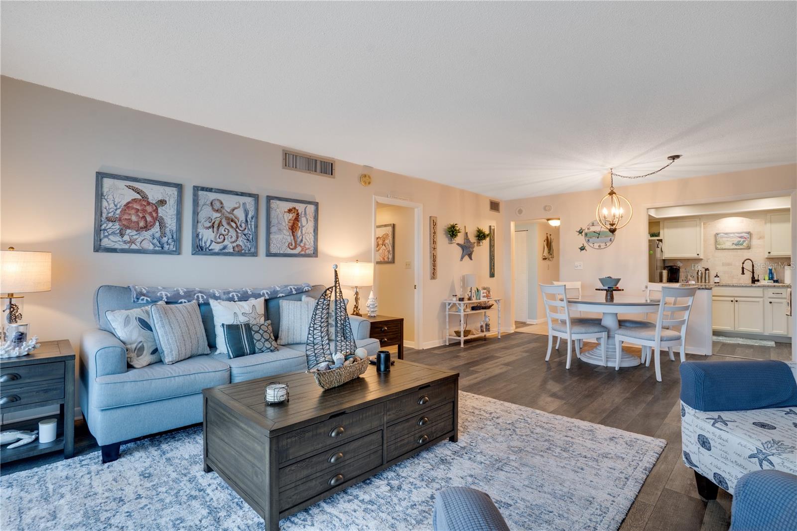 THREE PALMS POINTE CONDO - Residential Lease