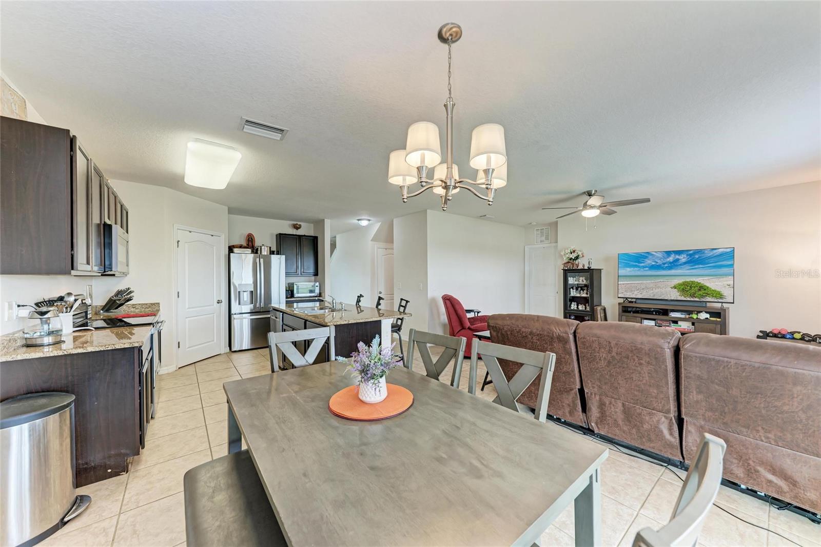 DEL TIERRA PH I - Residential