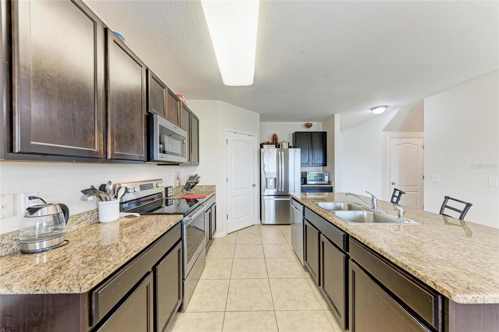 DEL TIERRA PH I - Residential