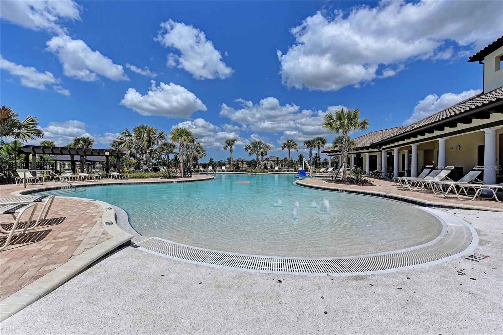 DEL TIERRA PH I - Residential