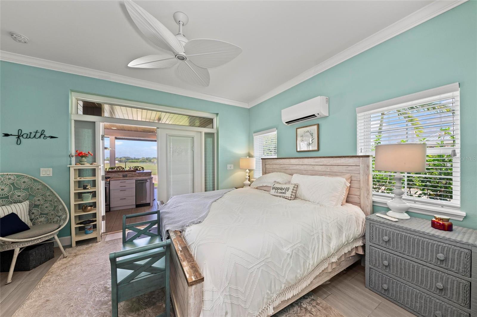 THORNTON CRK MOTORCOACH RESIDENCE - Residential