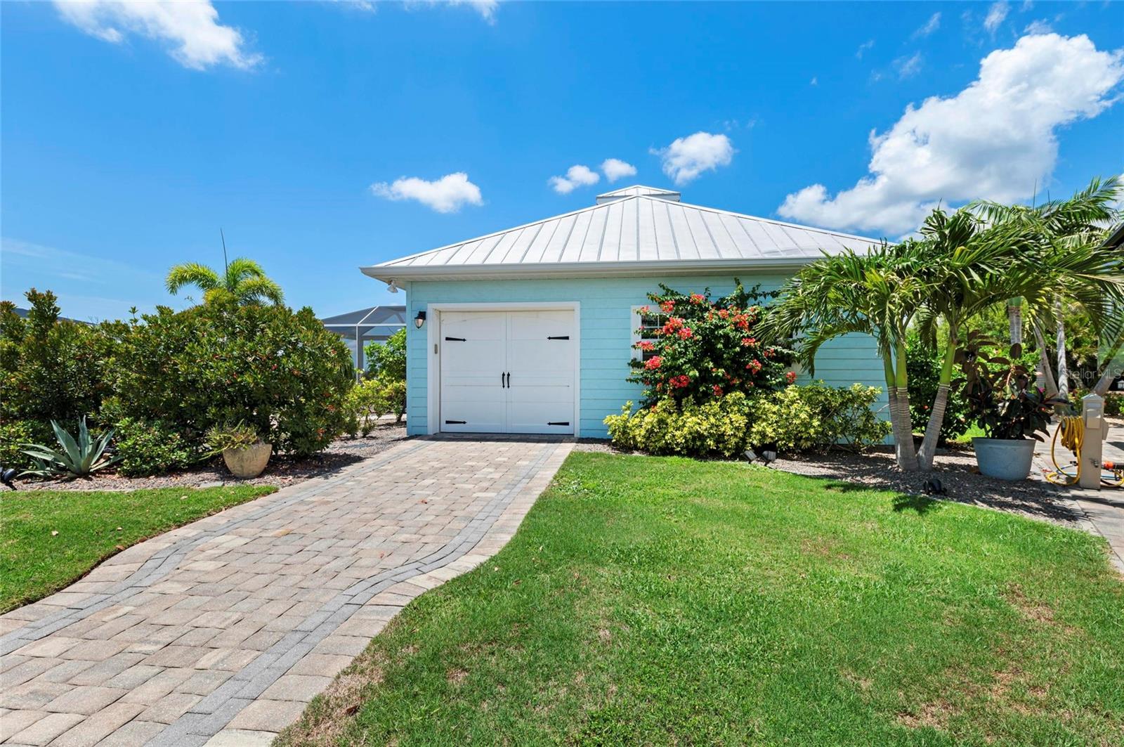 THORNTON CRK MOTORCOACH RESIDENCE - Residential