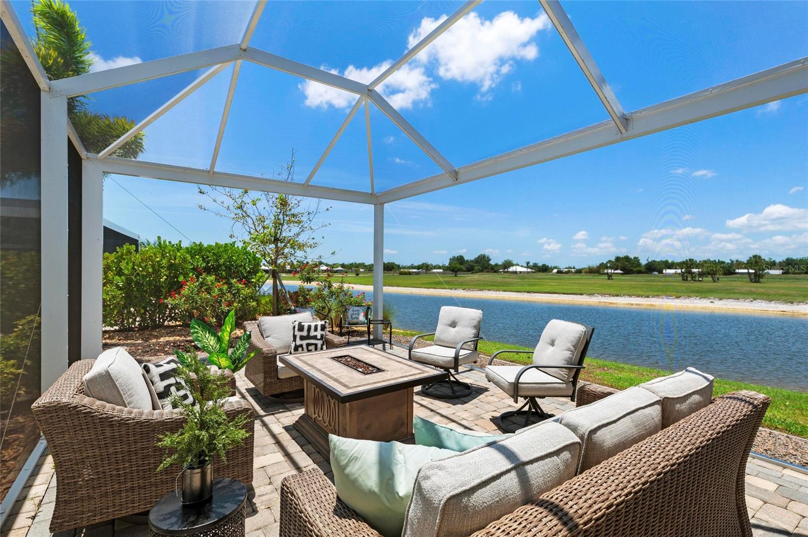 THORNTON CRK MOTORCOACH RESIDENCE - Residential