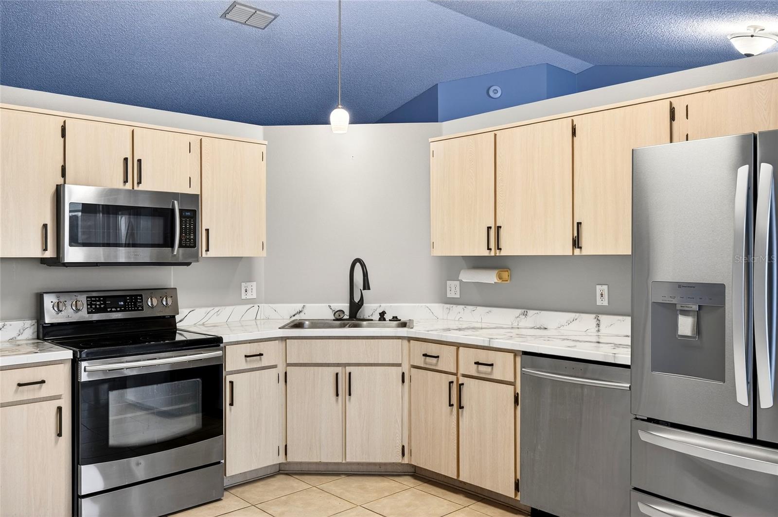 ROBBINS REST - Residential