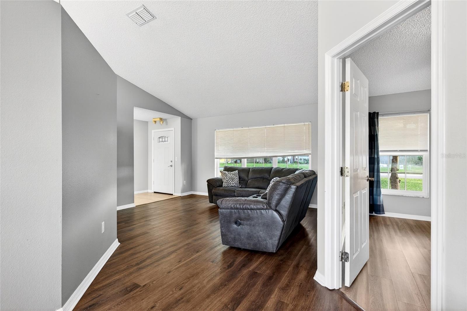 ROBBINS REST - Residential