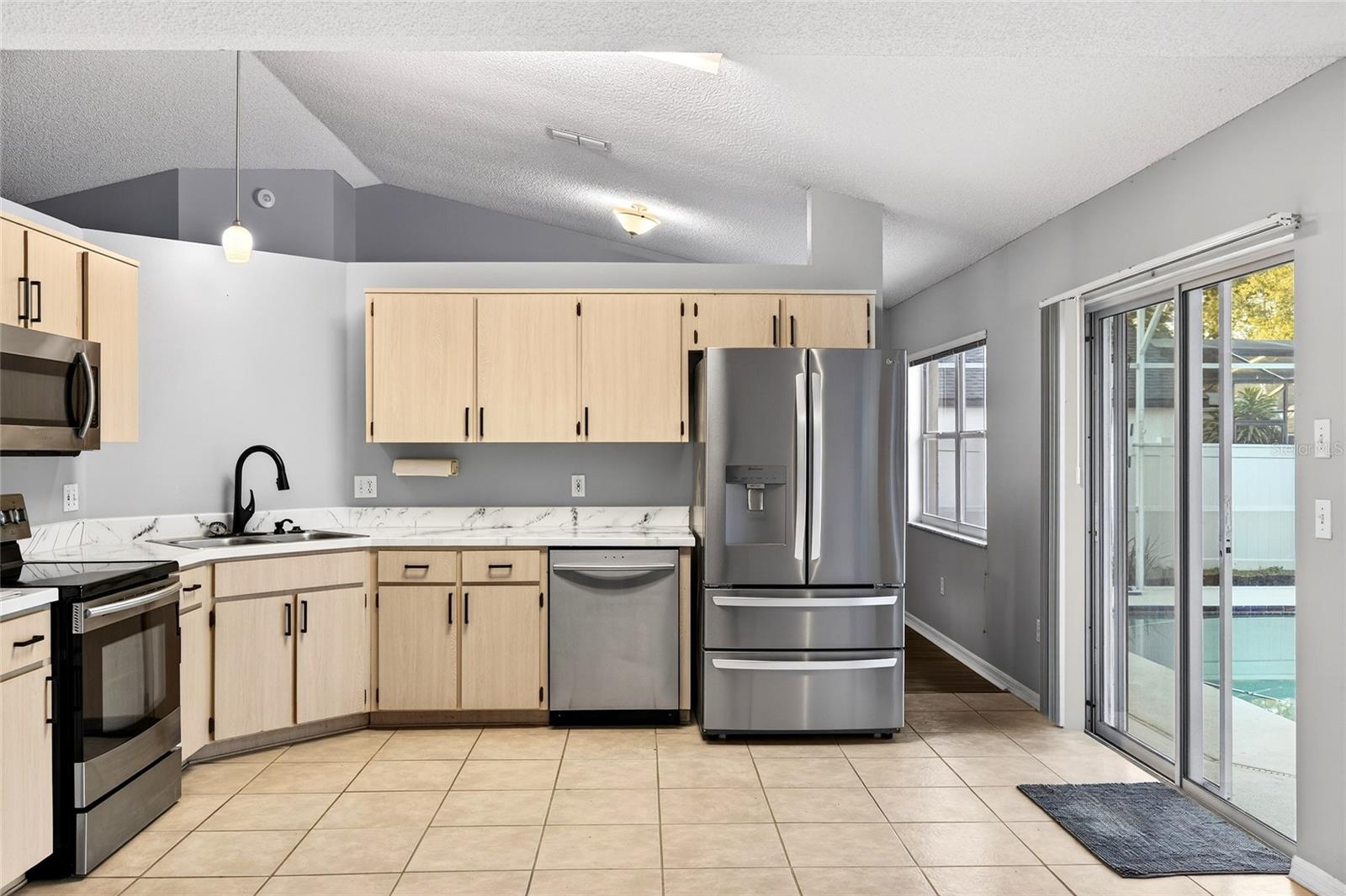 ROBBINS REST - Residential