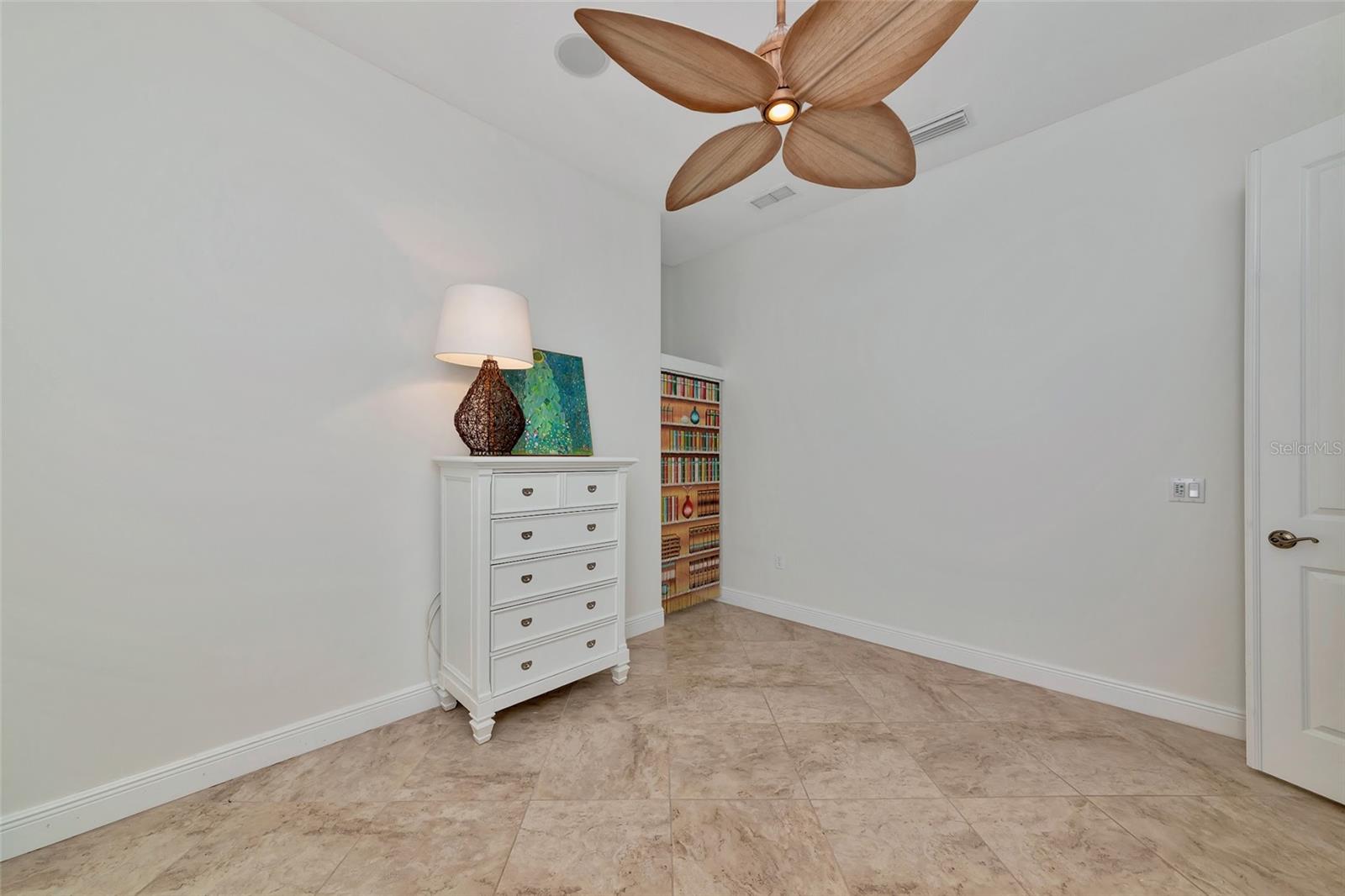 UNIVERSITY PARK COUNTRY CLUB - Residential