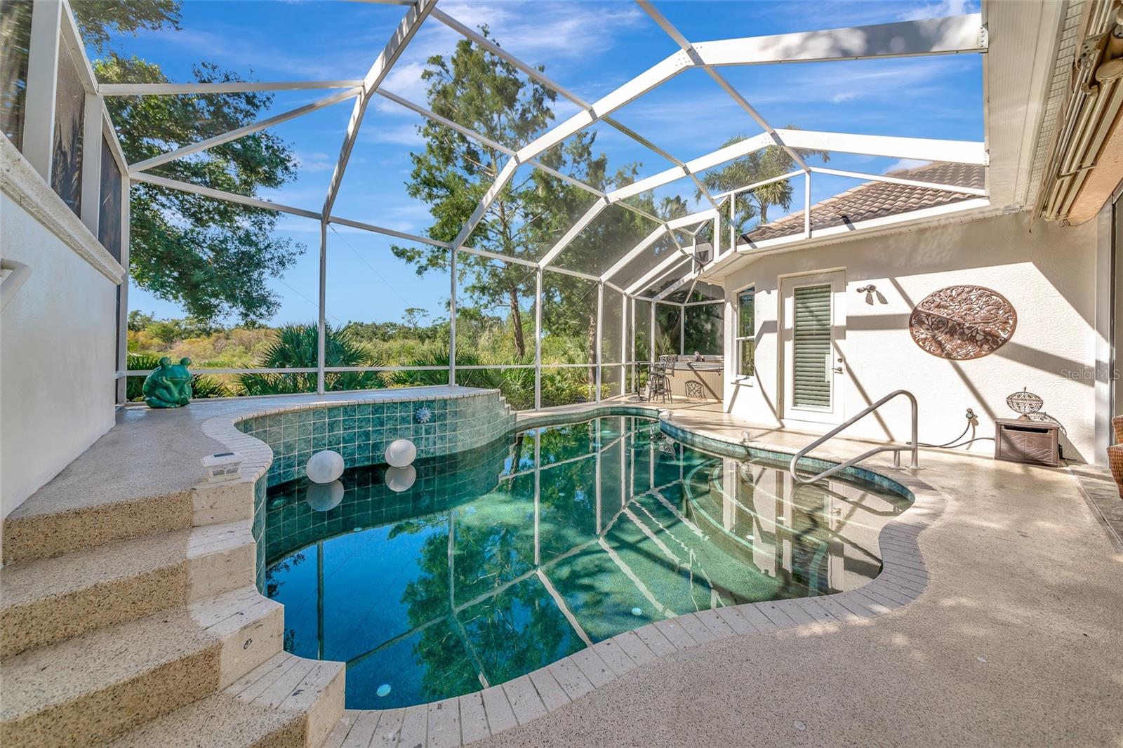 UNIVERSITY PARK COUNTRY CLUB - Residential