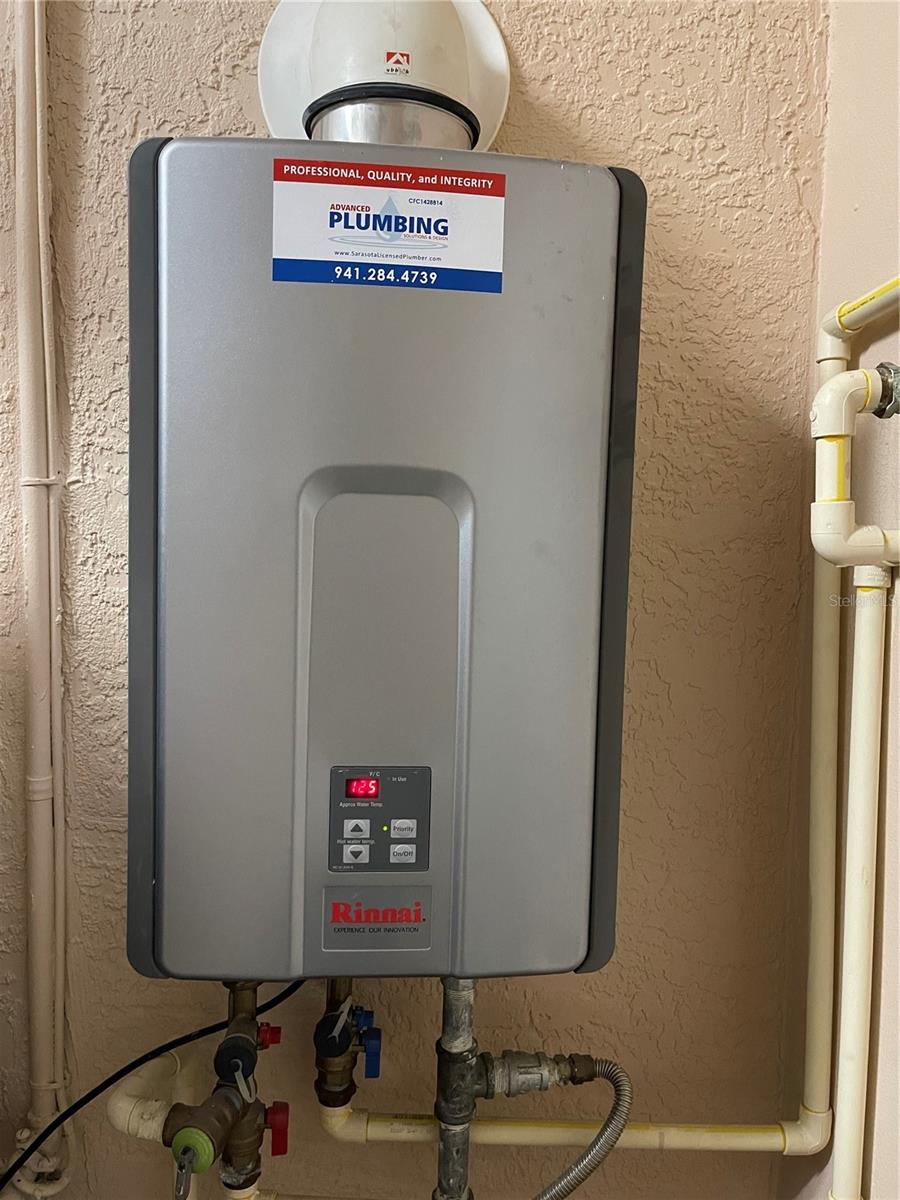 UNIVERSITY PARK COUNTRY CLUB - Residential