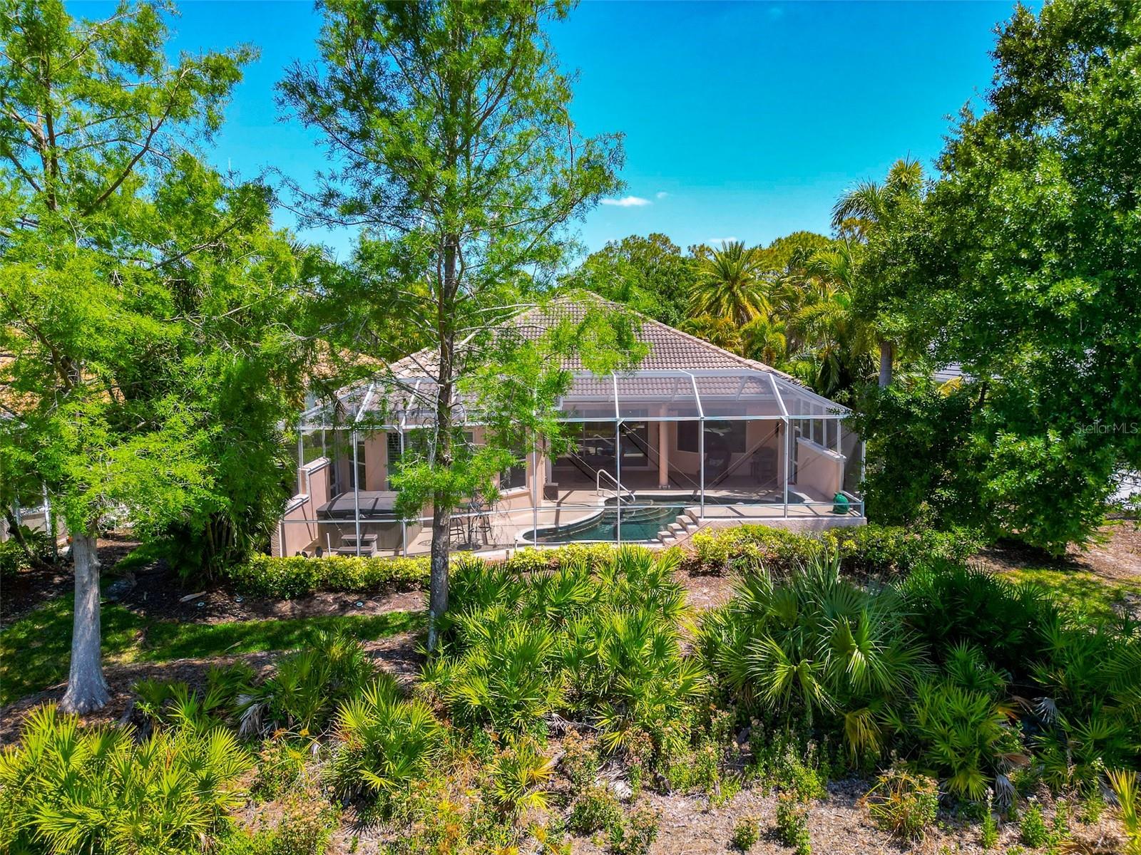 UNIVERSITY PARK COUNTRY CLUB - Residential