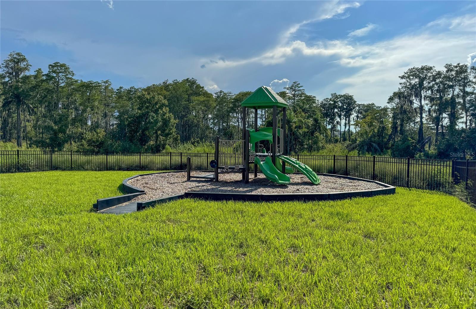 ENCORE/OVATION PH 4B - Residential Lease