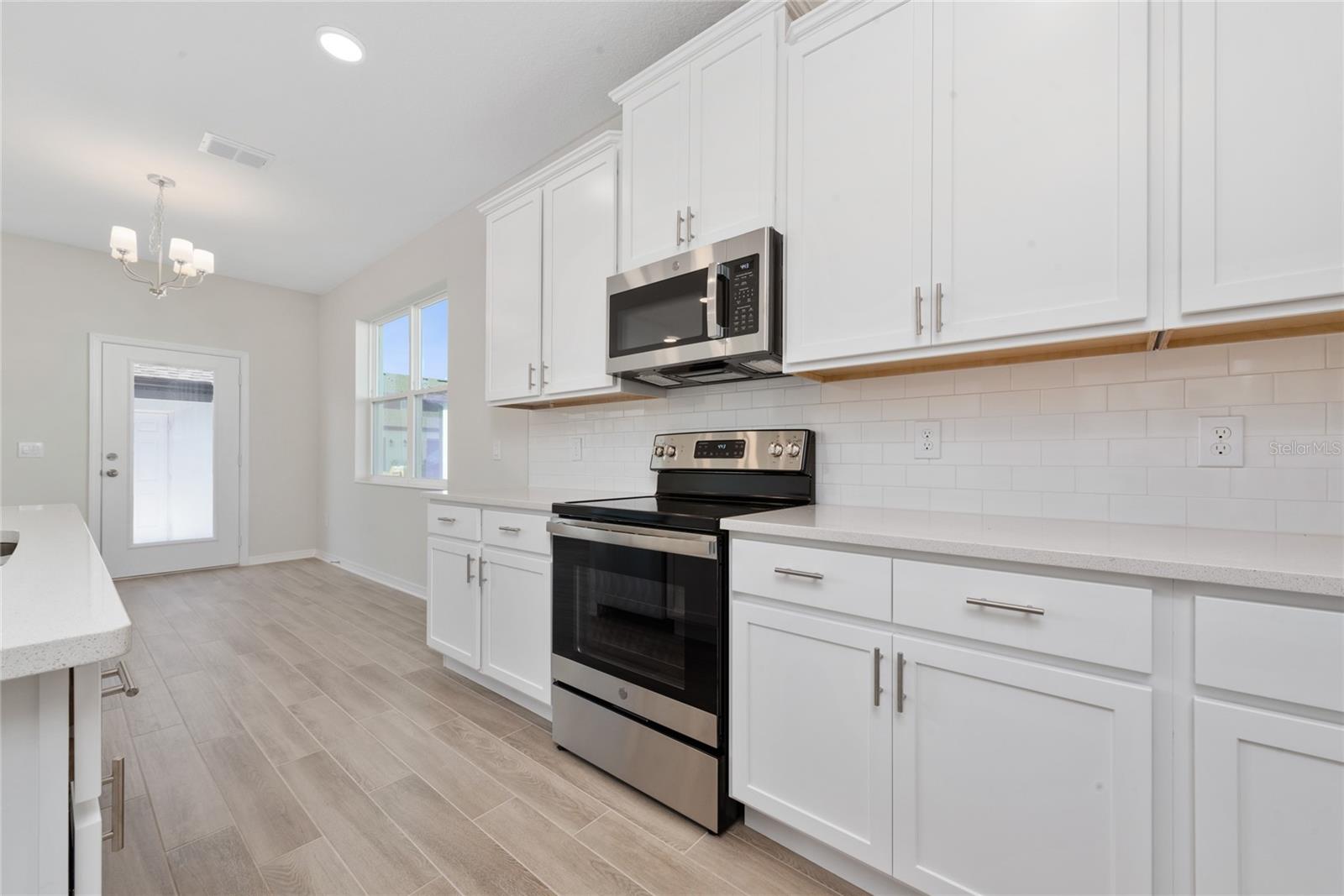 ENCORE/OVATION PH 4B - Residential Lease