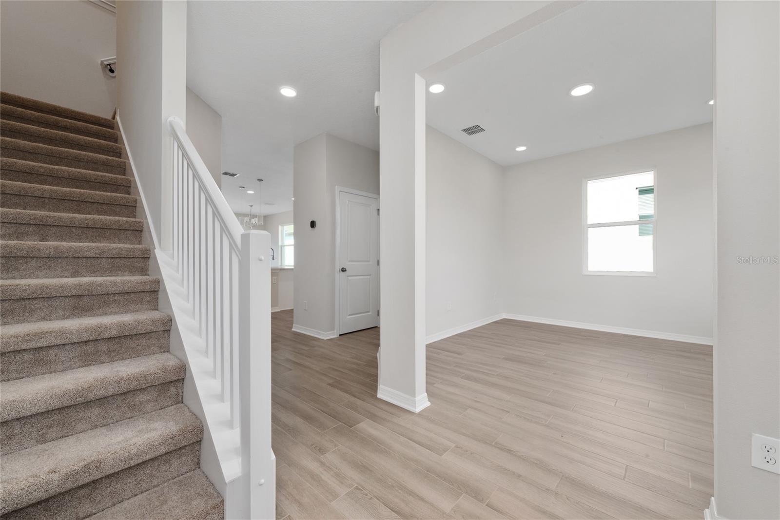 ENCORE/OVATION PH 4B - Residential Lease