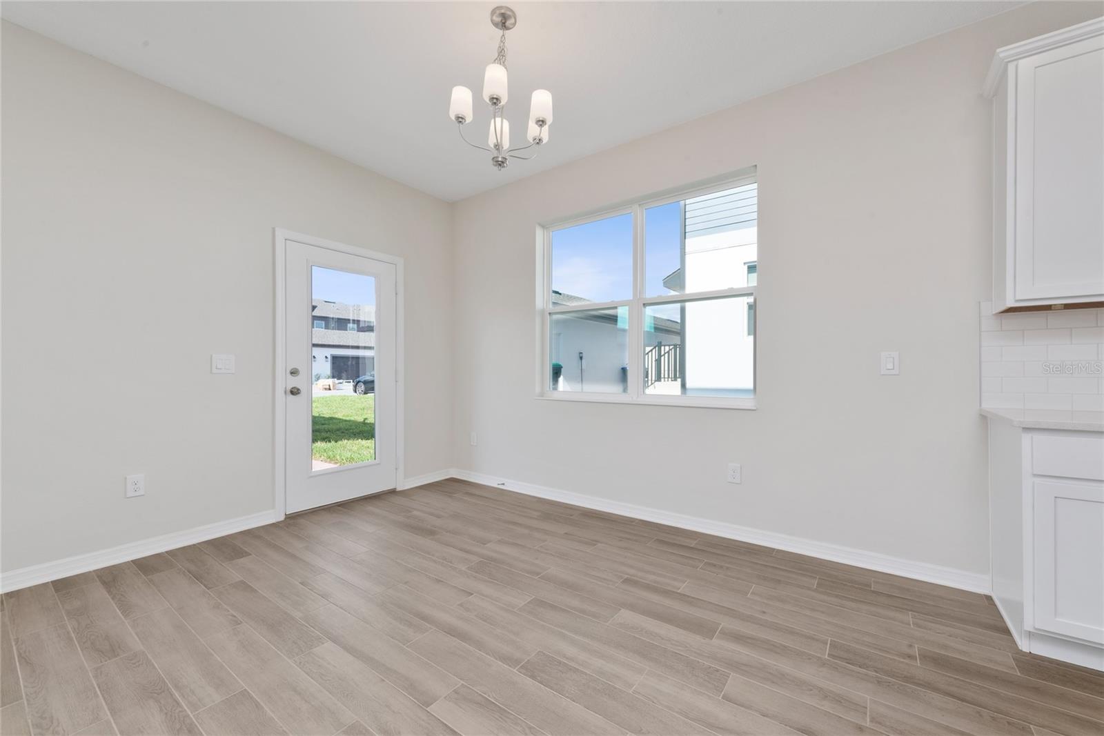 ENCORE/OVATION PH 4B - Residential Lease