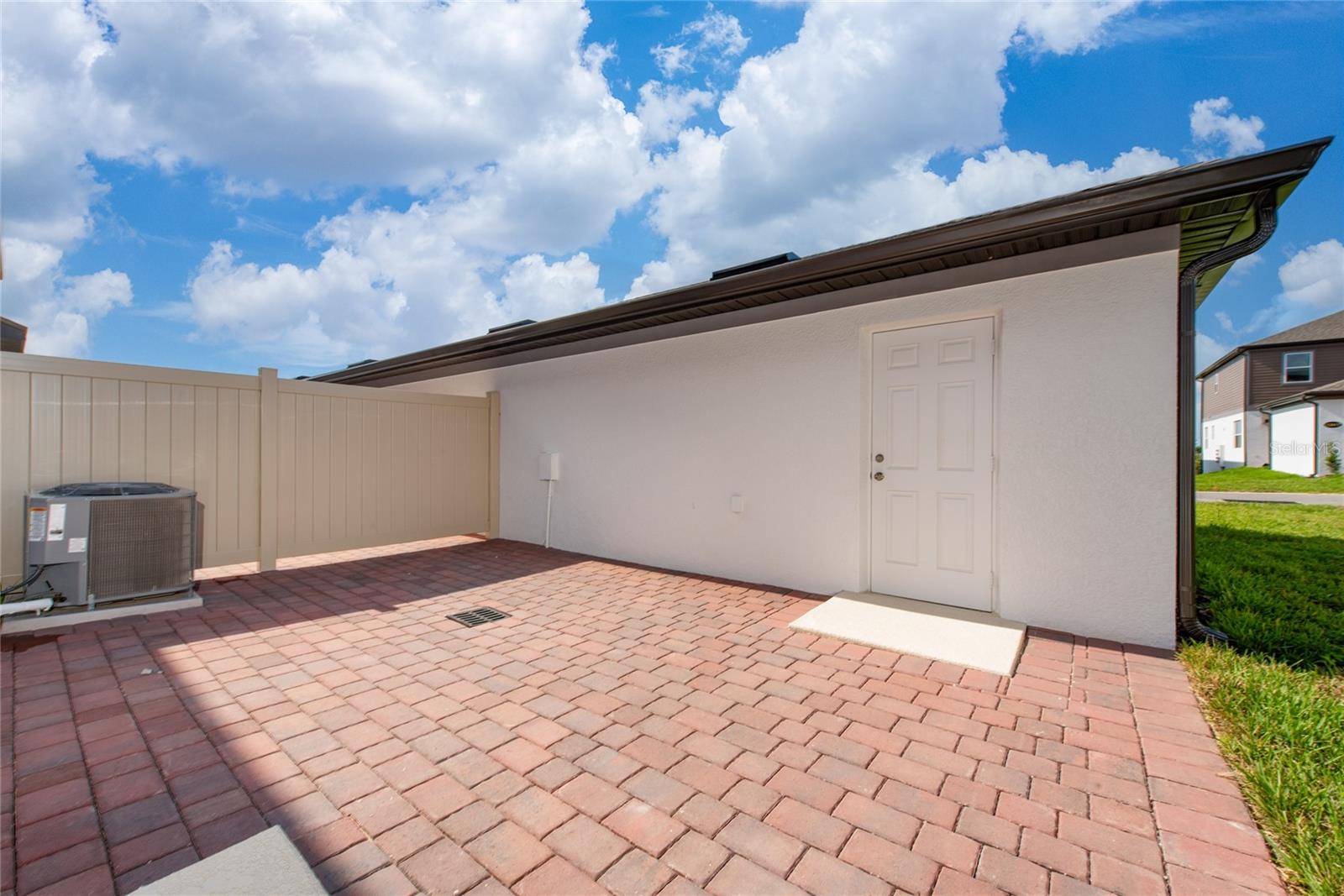 ENCORE/OVATION PH 4B - Residential Lease