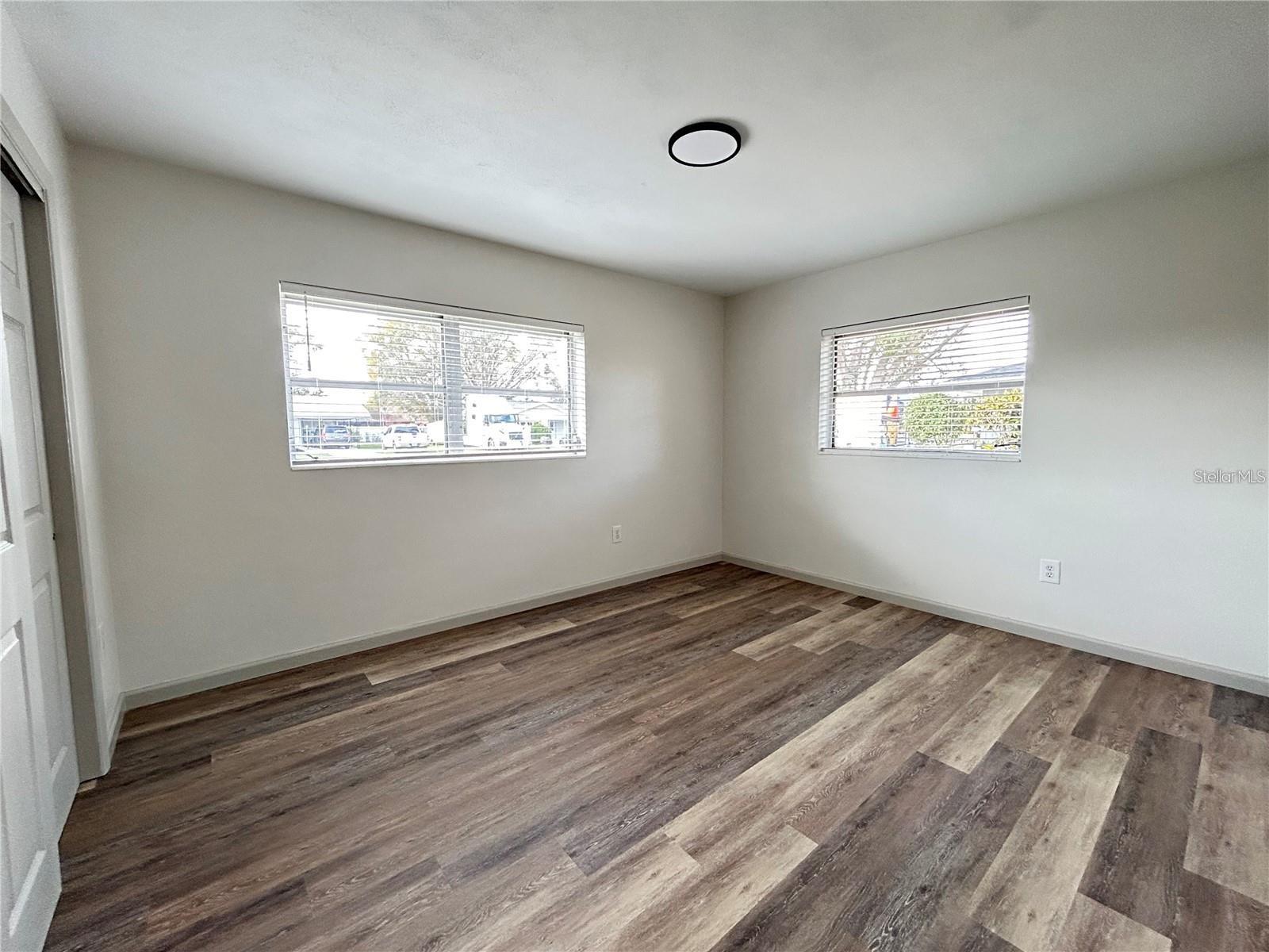 CROOKED LAKE PARK TR 04 - Residential