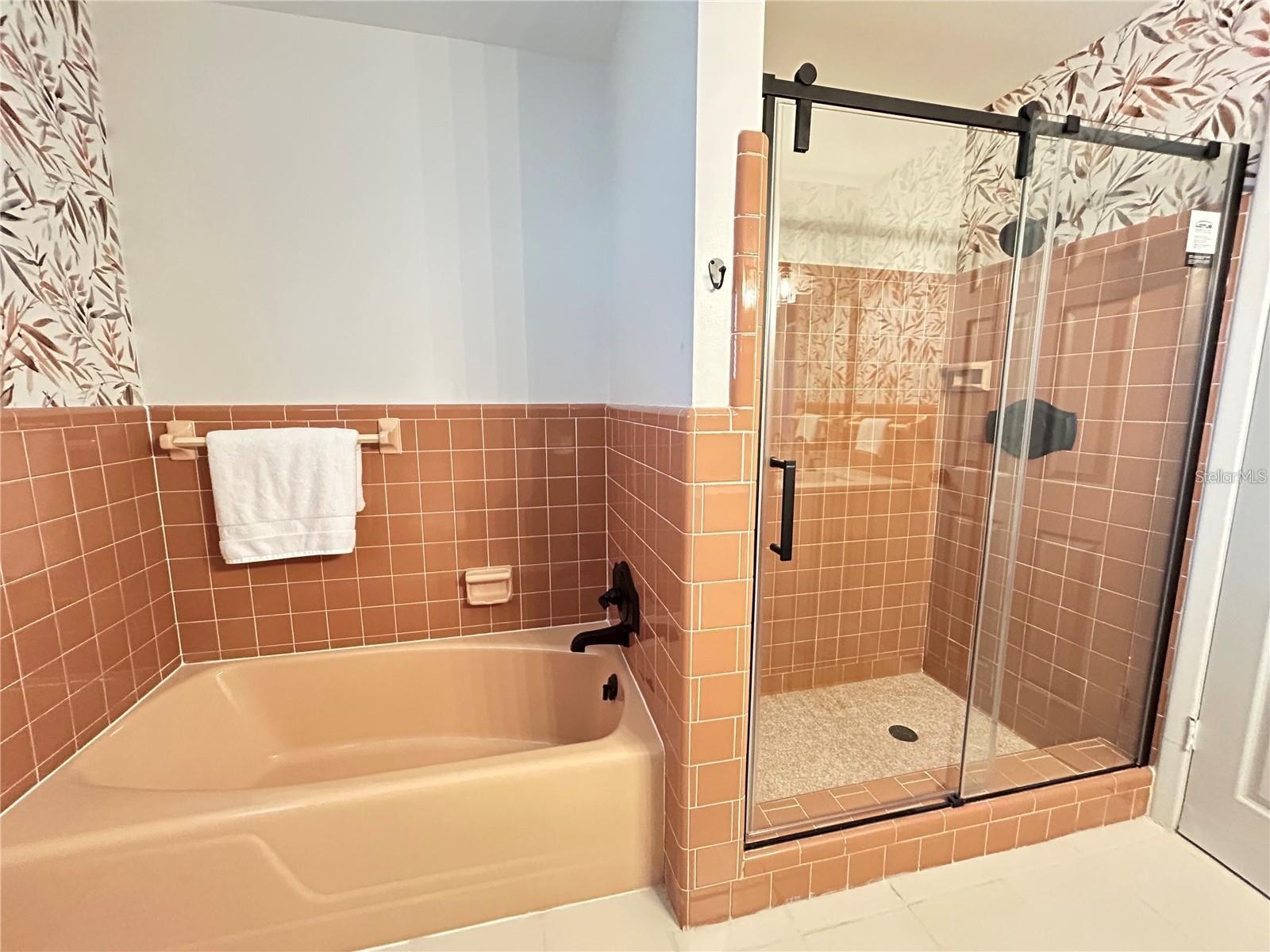 CROOKED LAKE PARK TR 04 - Residential