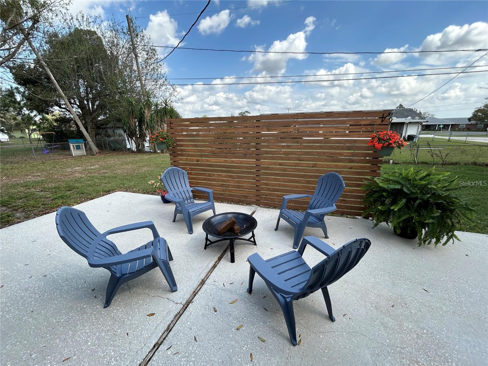 CROOKED LAKE PARK TR 04 - Residential