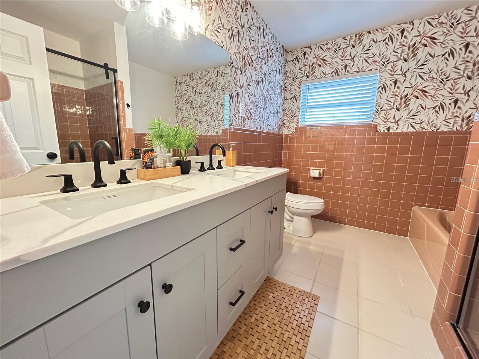 CROOKED LAKE PARK TR 04 - Residential