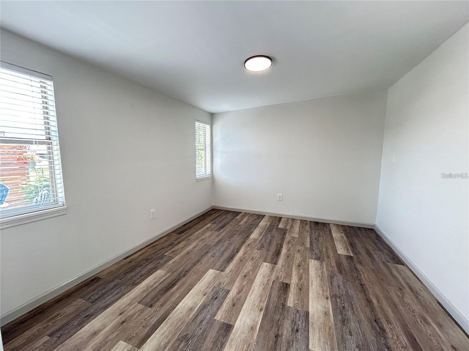 CROOKED LAKE PARK TR 04 - Residential