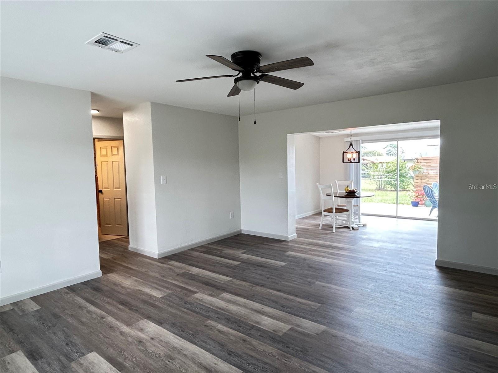 CROOKED LAKE PARK TR 04 - Residential