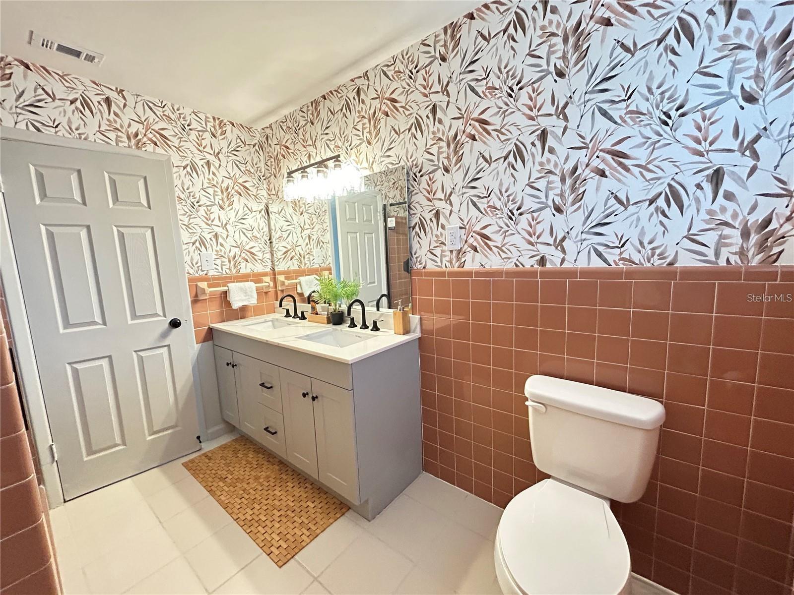 CROOKED LAKE PARK TR 04 - Residential