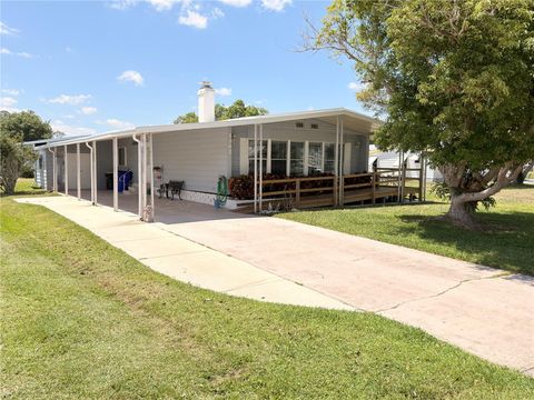 Photo of 2202 Bahama Road W, Sebring, FL 33870 (MLS # L4961740)