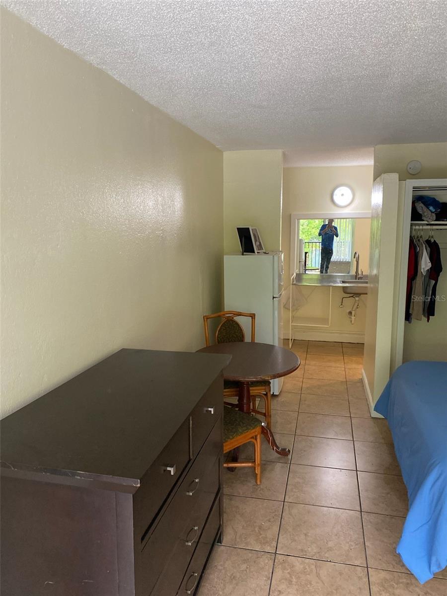 SANDLAKE COURTYARDS CONDO 5901/3515 UNIT 2091 - Residential