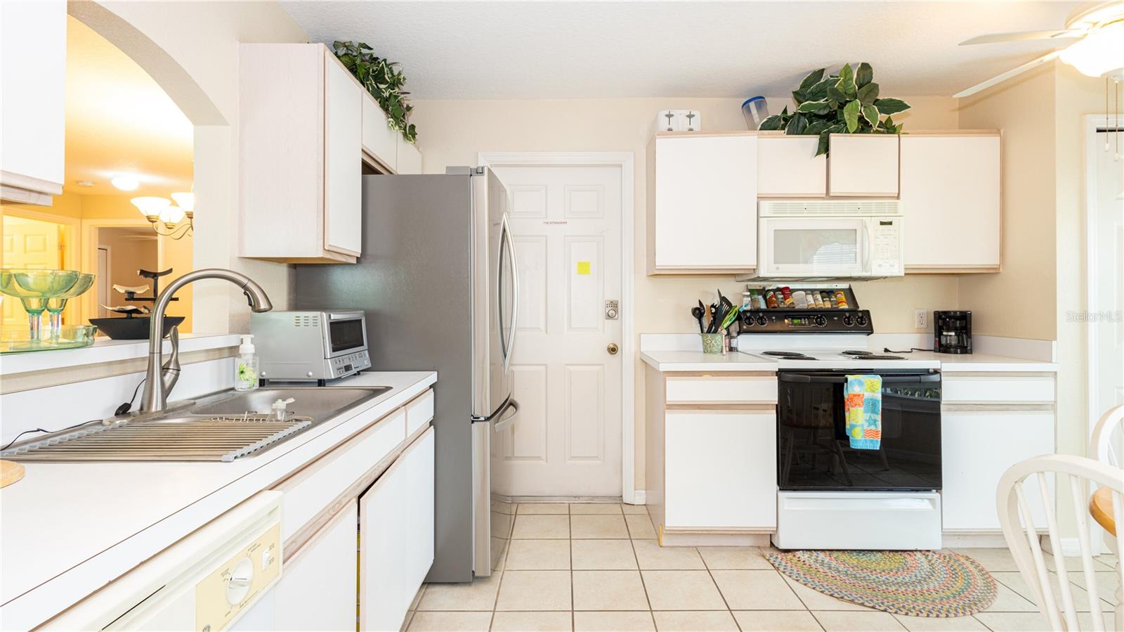 143 HOLLINGSHEAD LOOP