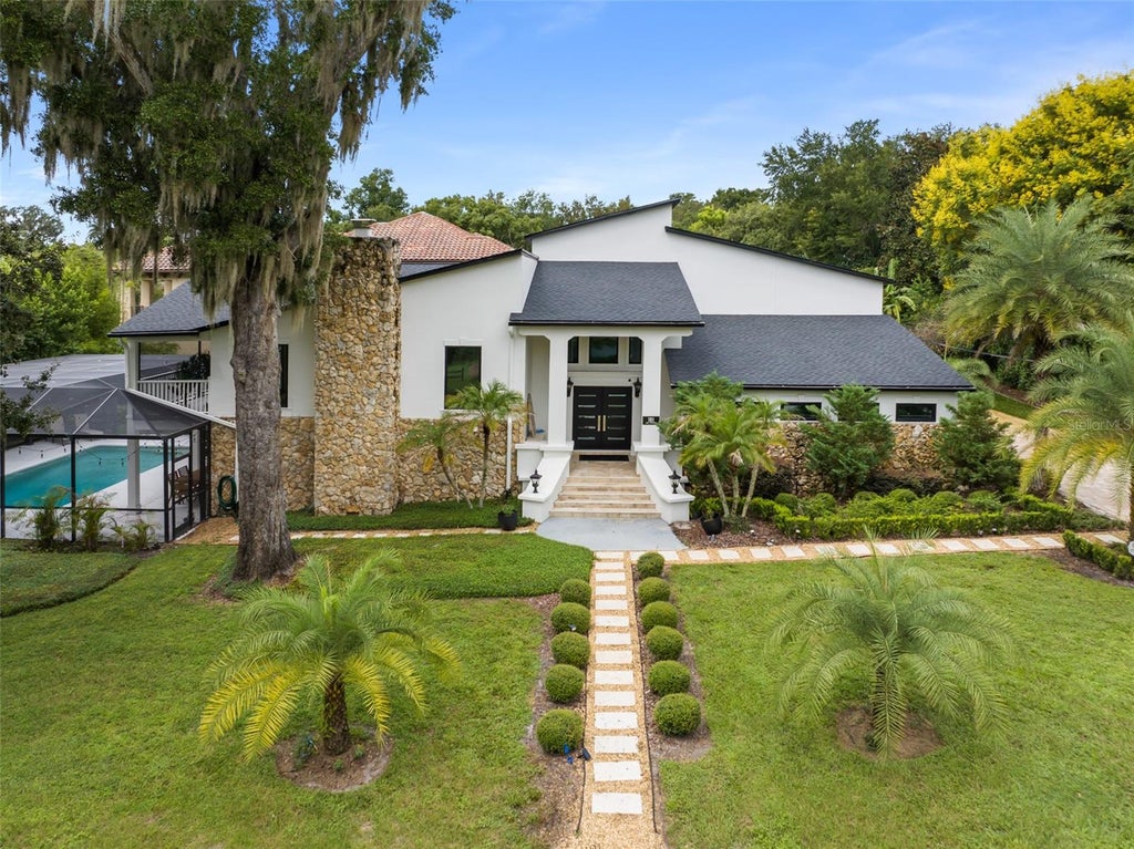 Photo of 101 Lee Street, Windermere, FL 34786 (MLS # O6437573)