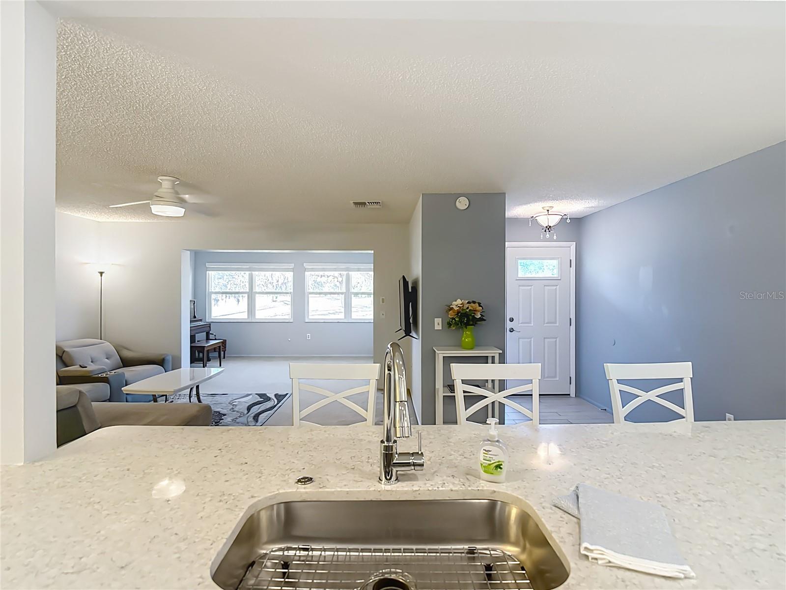 DOLLAR LAKE VILLAGE CONDO 02 - Residential