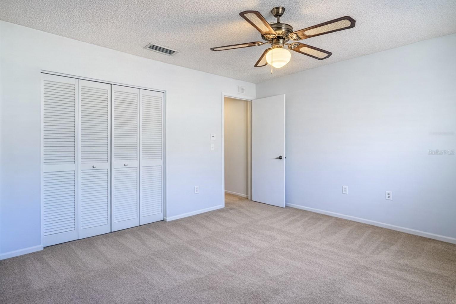 DOLLAR LAKE VILLAGE CONDO 02 - Residential