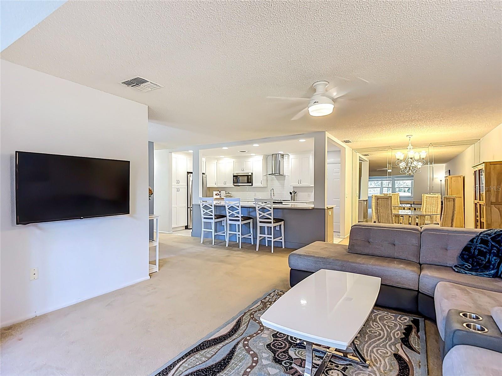 DOLLAR LAKE VILLAGE CONDO 02 - Residential