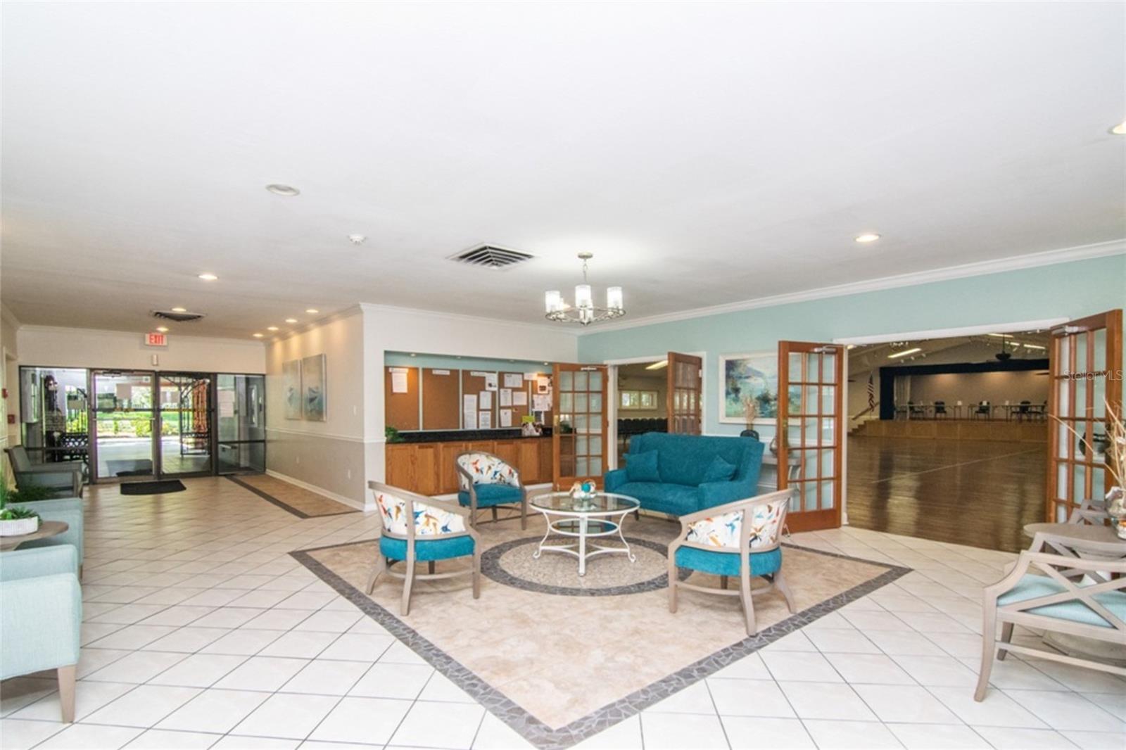 DOLLAR LAKE VILLAGE CONDO 02 - Residential