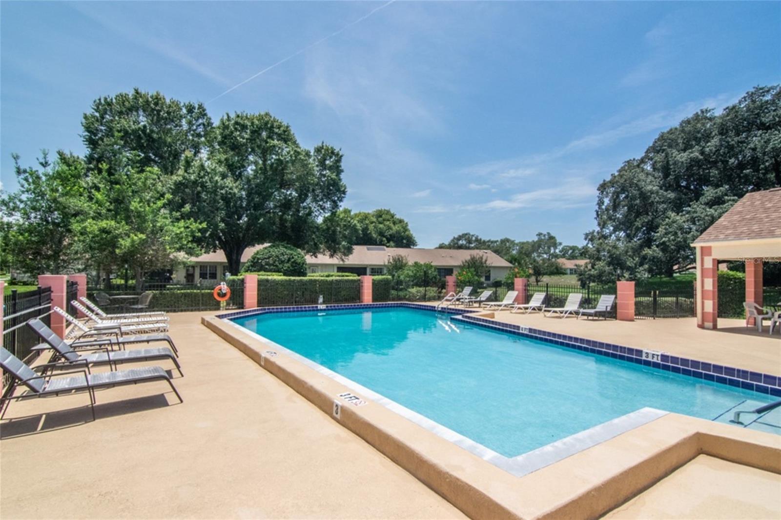 DOLLAR LAKE VILLAGE CONDO 02 - Residential