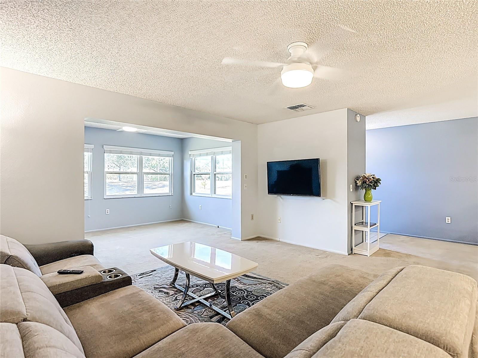 DOLLAR LAKE VILLAGE CONDO 02 - Residential