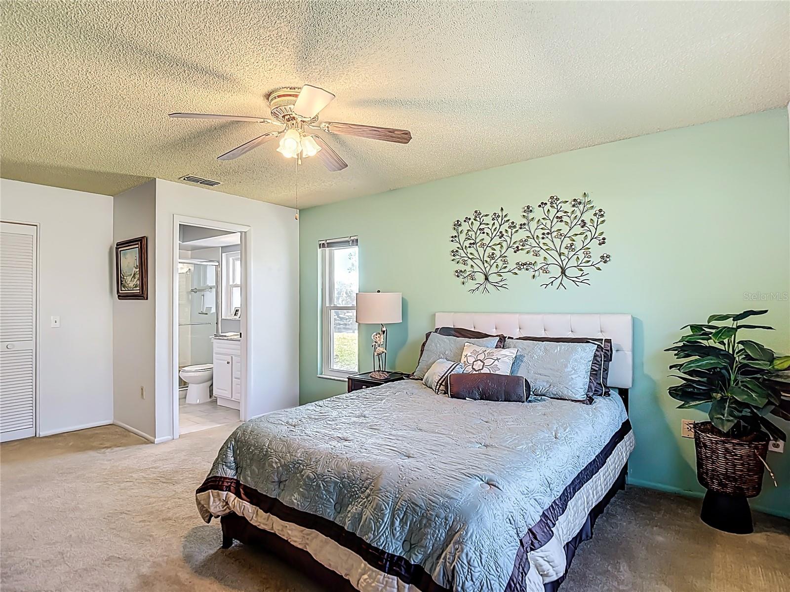 DOLLAR LAKE VILLAGE CONDO 02 - Residential