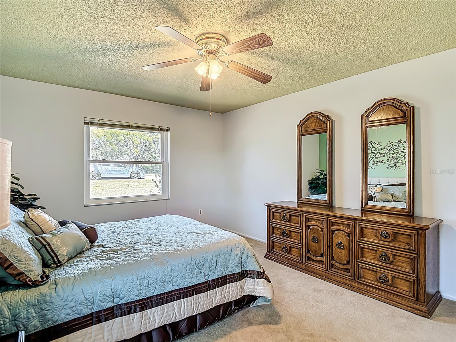 DOLLAR LAKE VILLAGE CONDO 02 - Residential