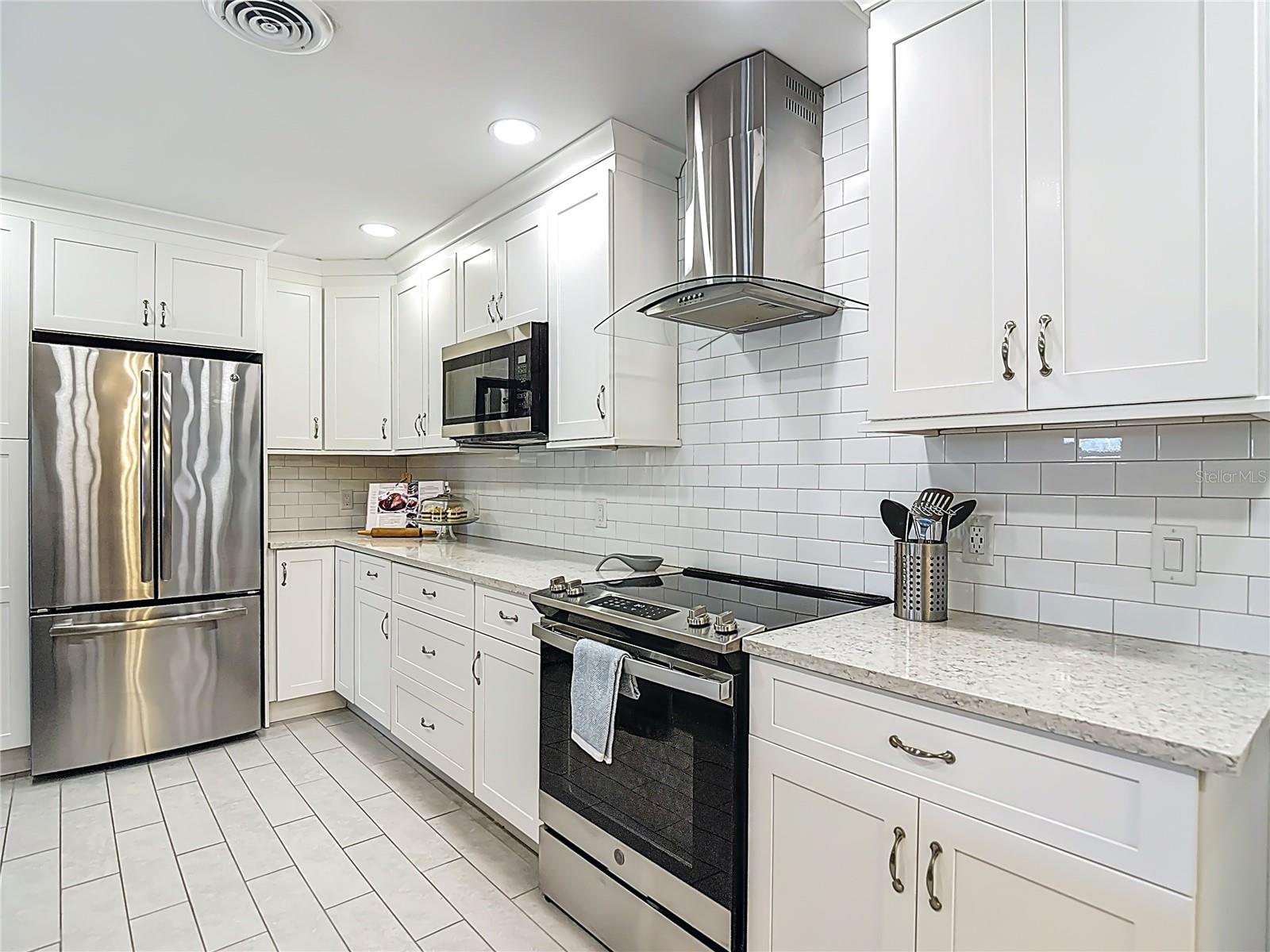 DOLLAR LAKE VILLAGE CONDO 02 - Residential