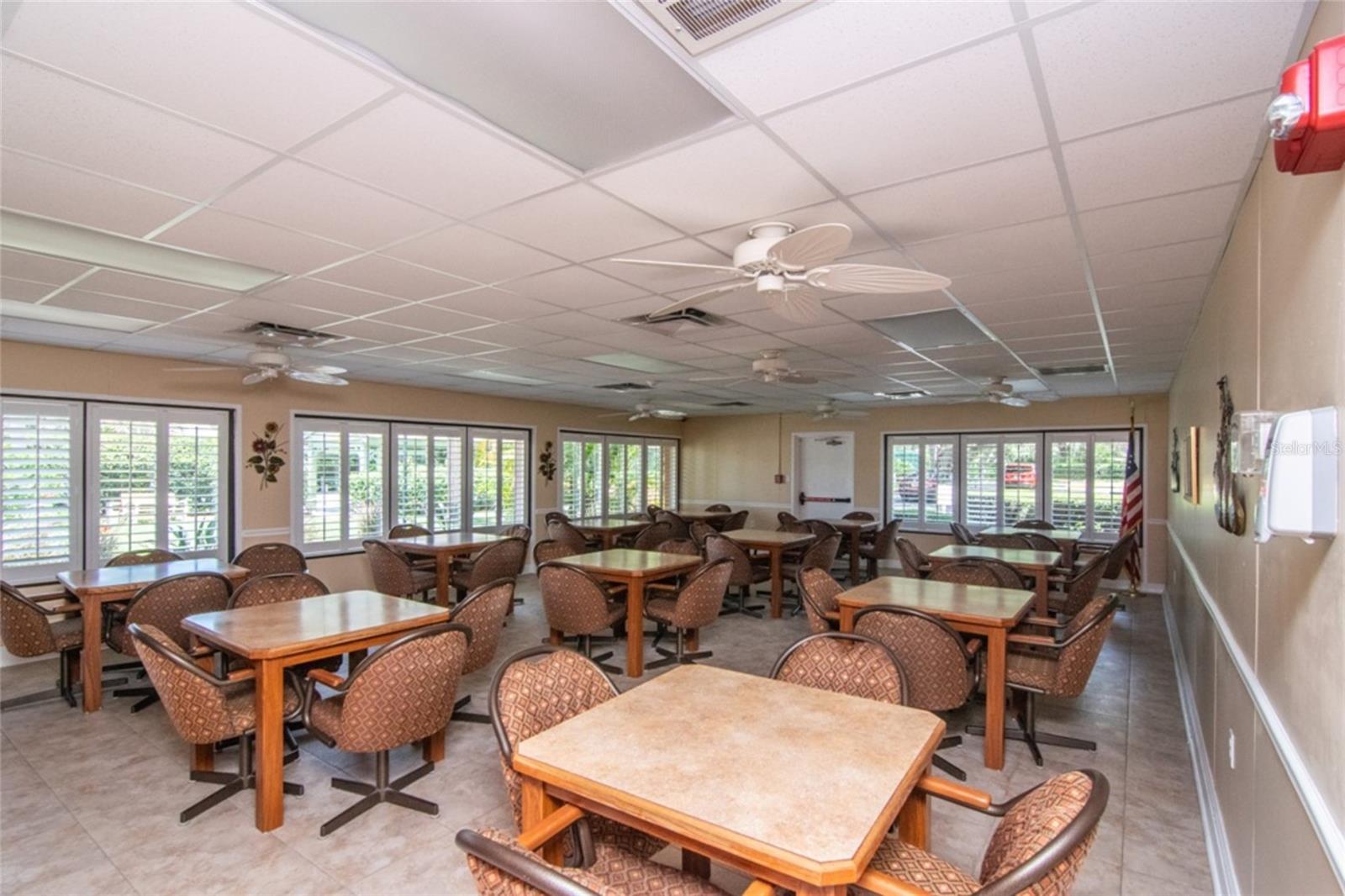 DOLLAR LAKE VILLAGE CONDO 02 - Residential