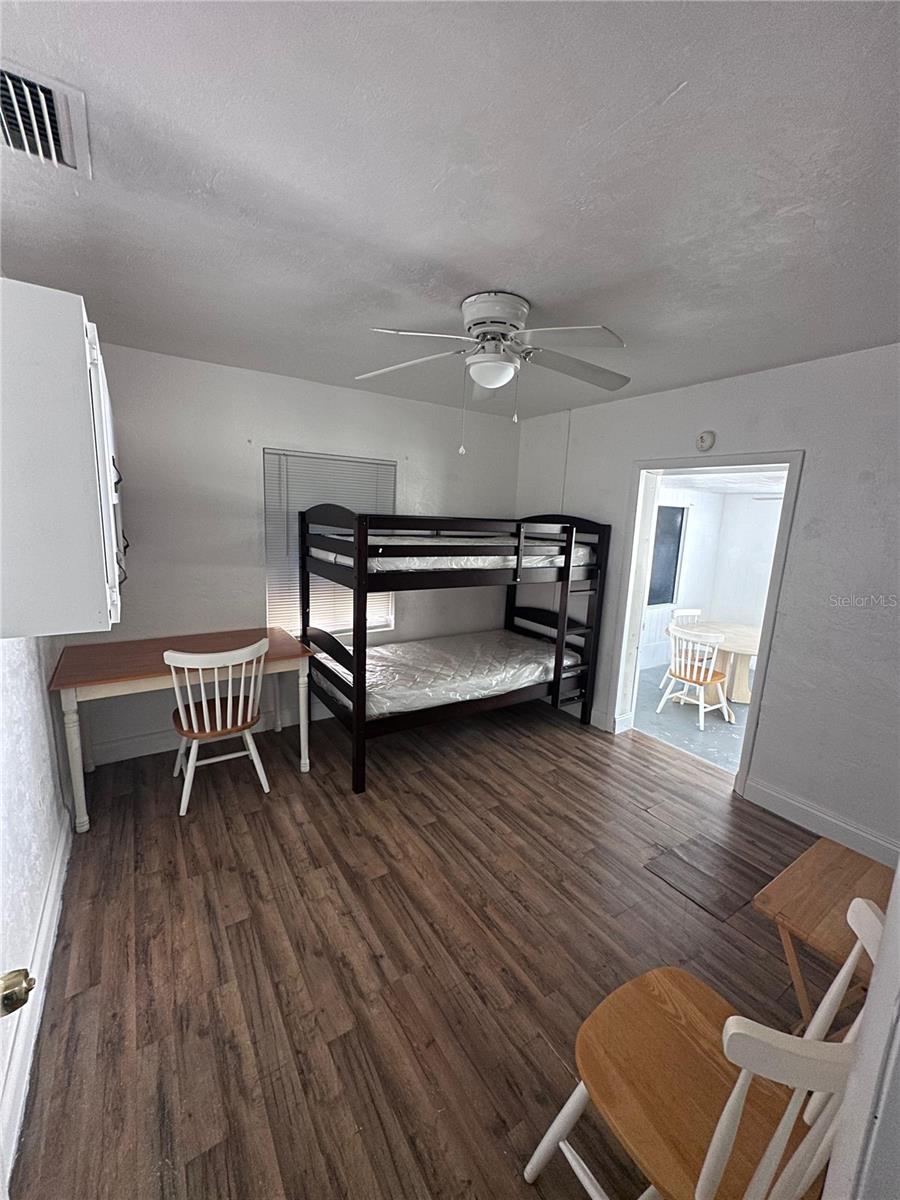 KENILWORTH PARK - Commercial Sale