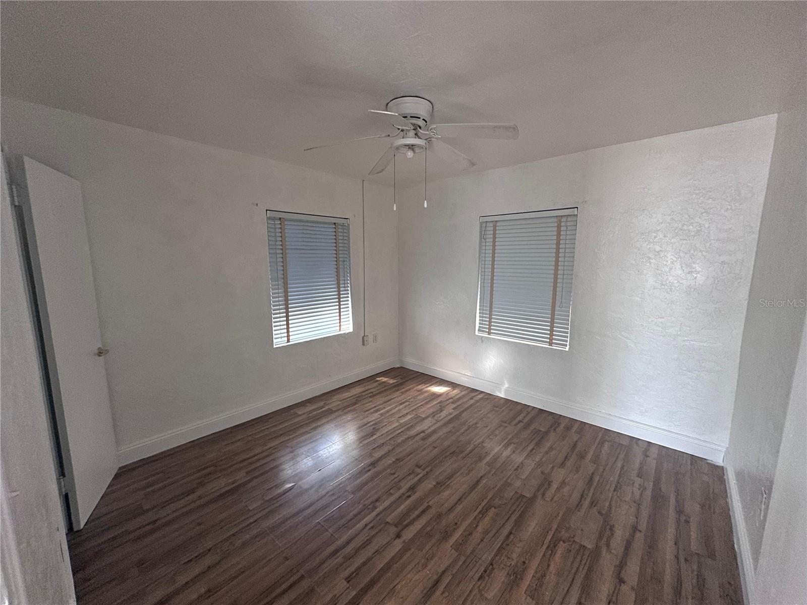 KENILWORTH PARK - Commercial Sale