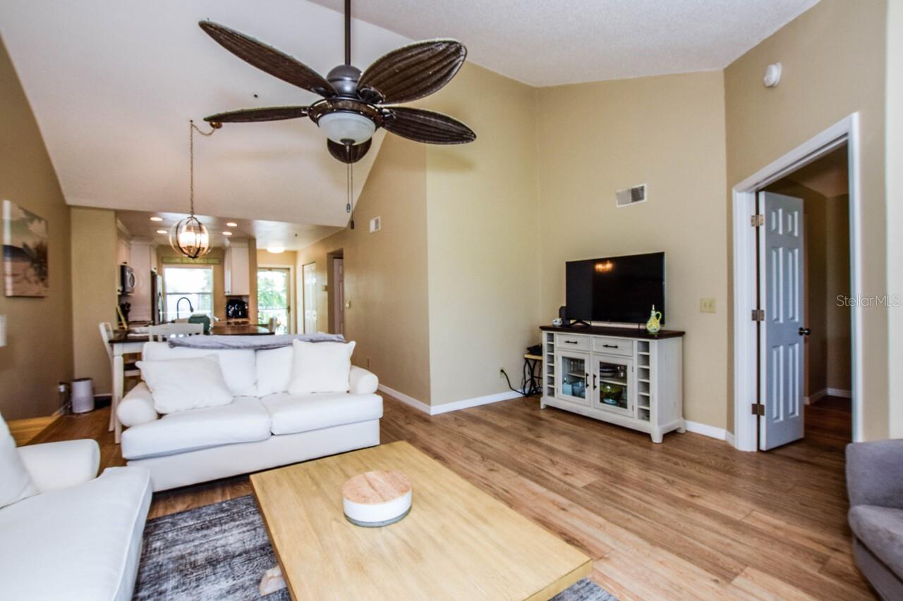 433 CERROMAR LANE 541