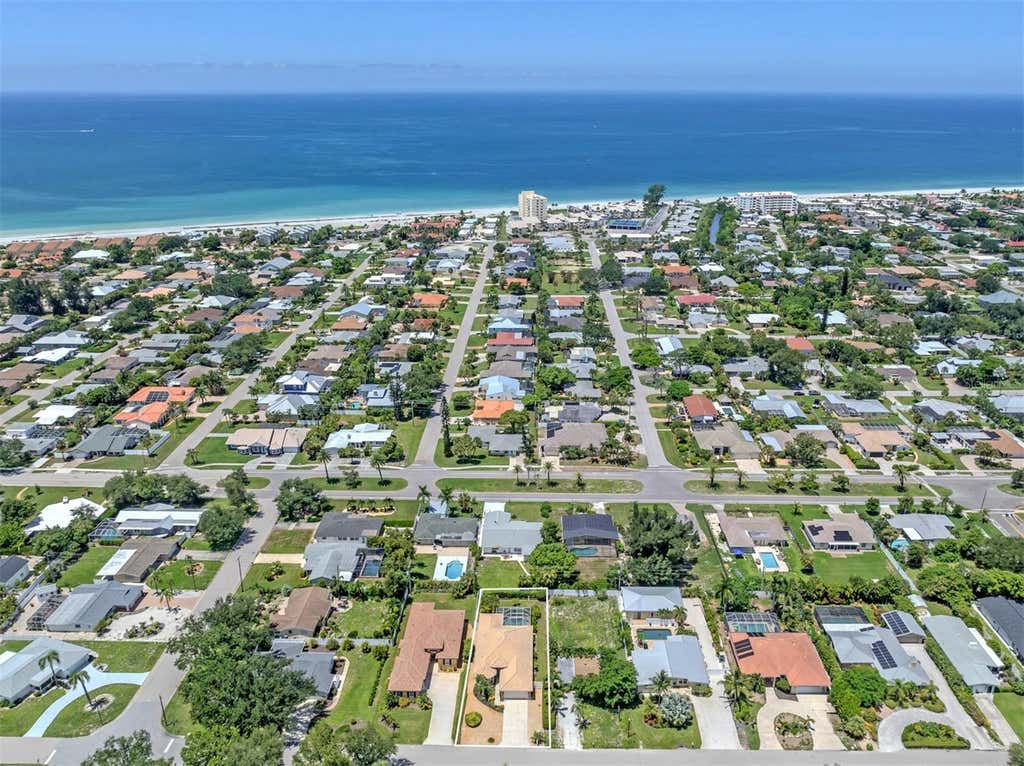 Photo of 728 Serata Street, Venice, FL 34285 (MLS # N6145309)