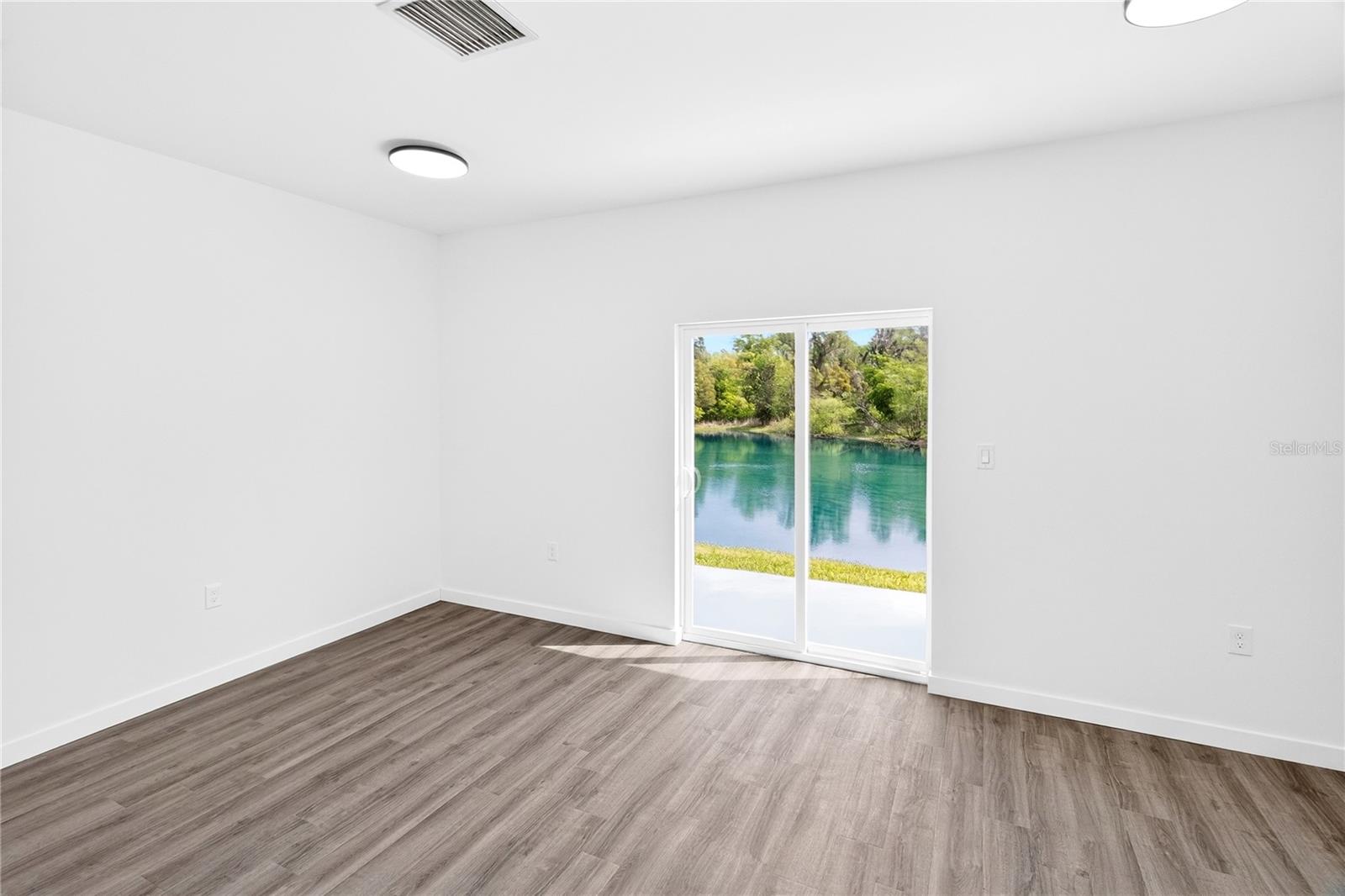 EAGLE TRACE TOWNHOMES CONDO - Residential Lease